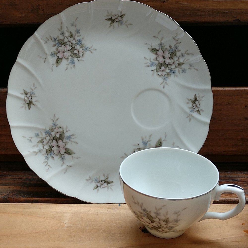 VTG laurel china(10 piece set) snack plates & cups